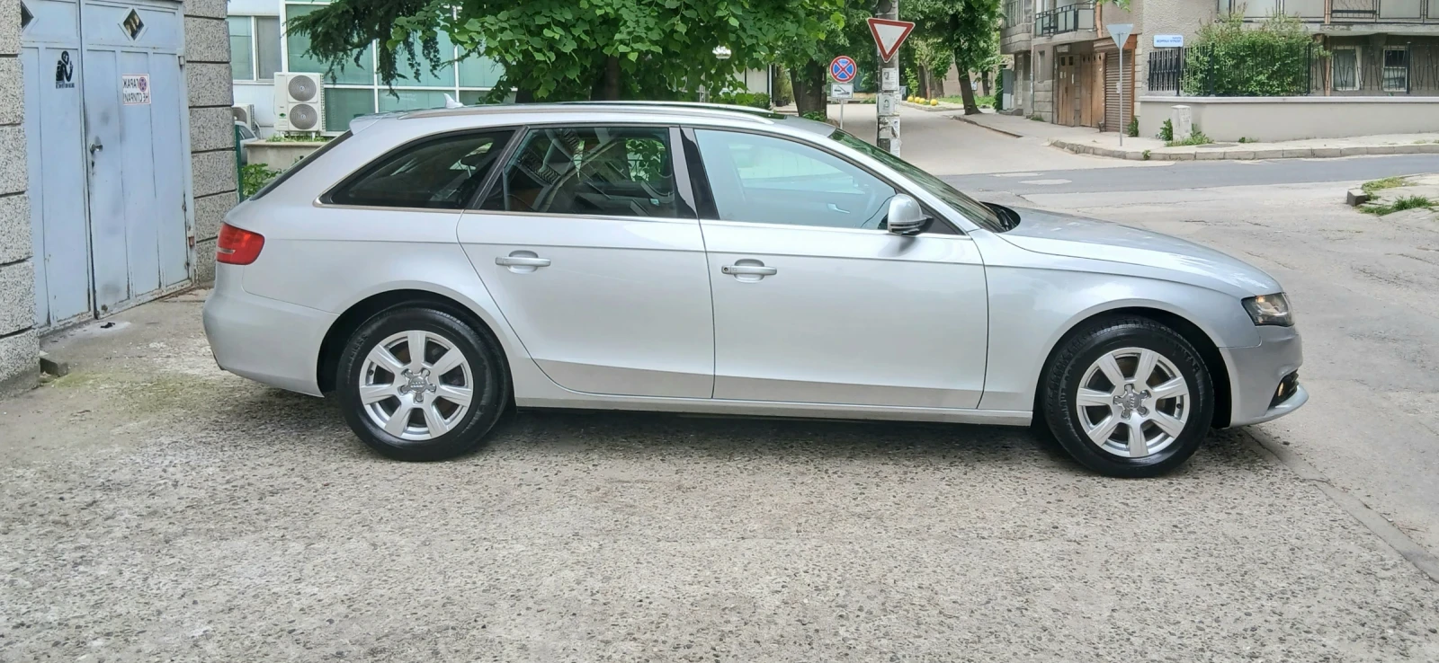 Audi A4 2000tdi, снимка 8 - Автомобили и джипове - 55071304