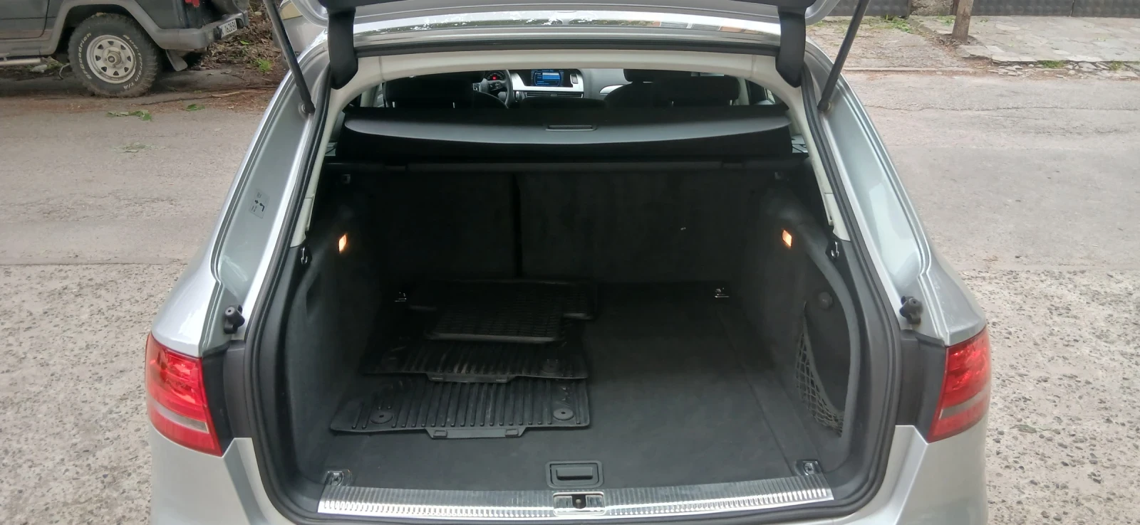 Audi A4 2000tdi, снимка 14 - Автомобили и джипове - 55071304