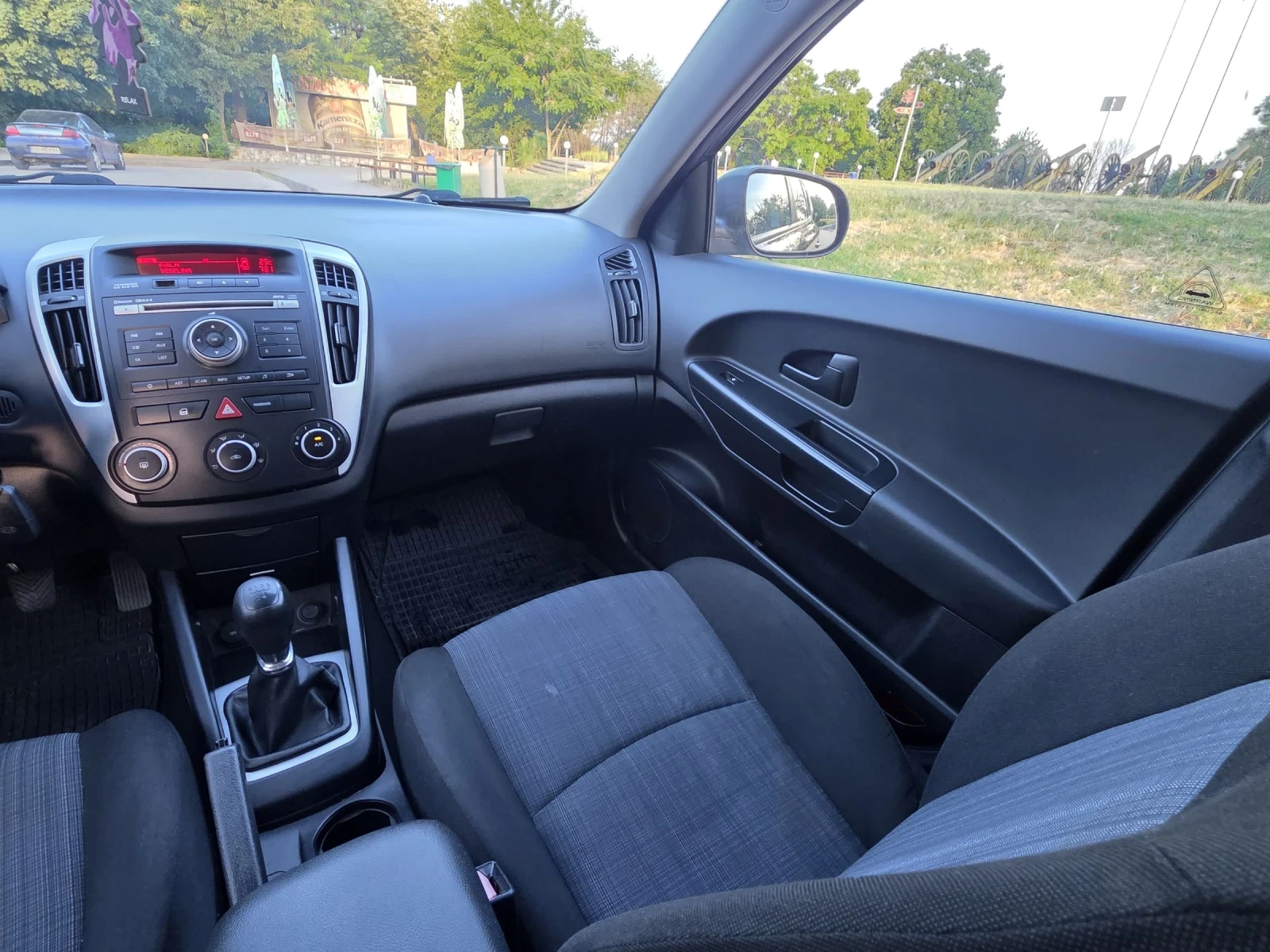 Kia Ceed 1.4 16V-90к.с Фейслифт , снимка 13 - Автомобили и джипове - 55400065