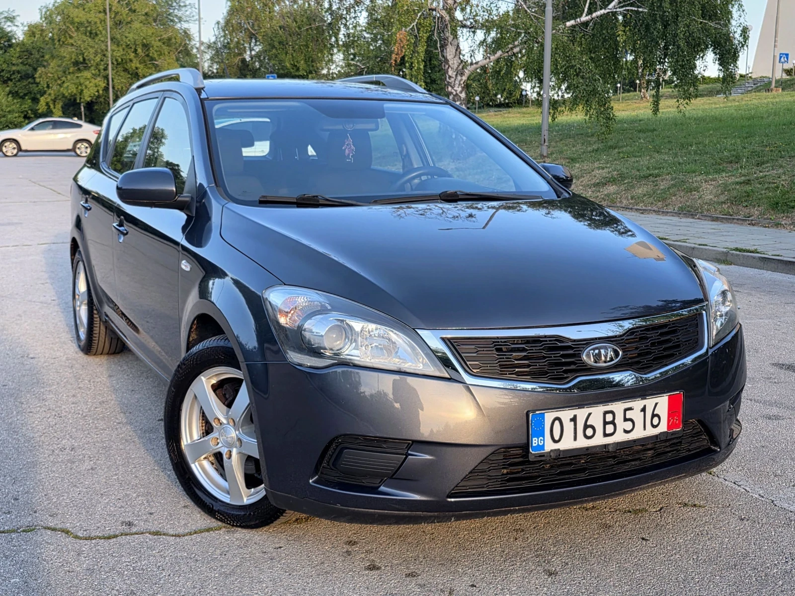 Kia Ceed 1.4 16V-90к.с Фейслифт , снимка 3 - Автомобили и джипове - 55400065