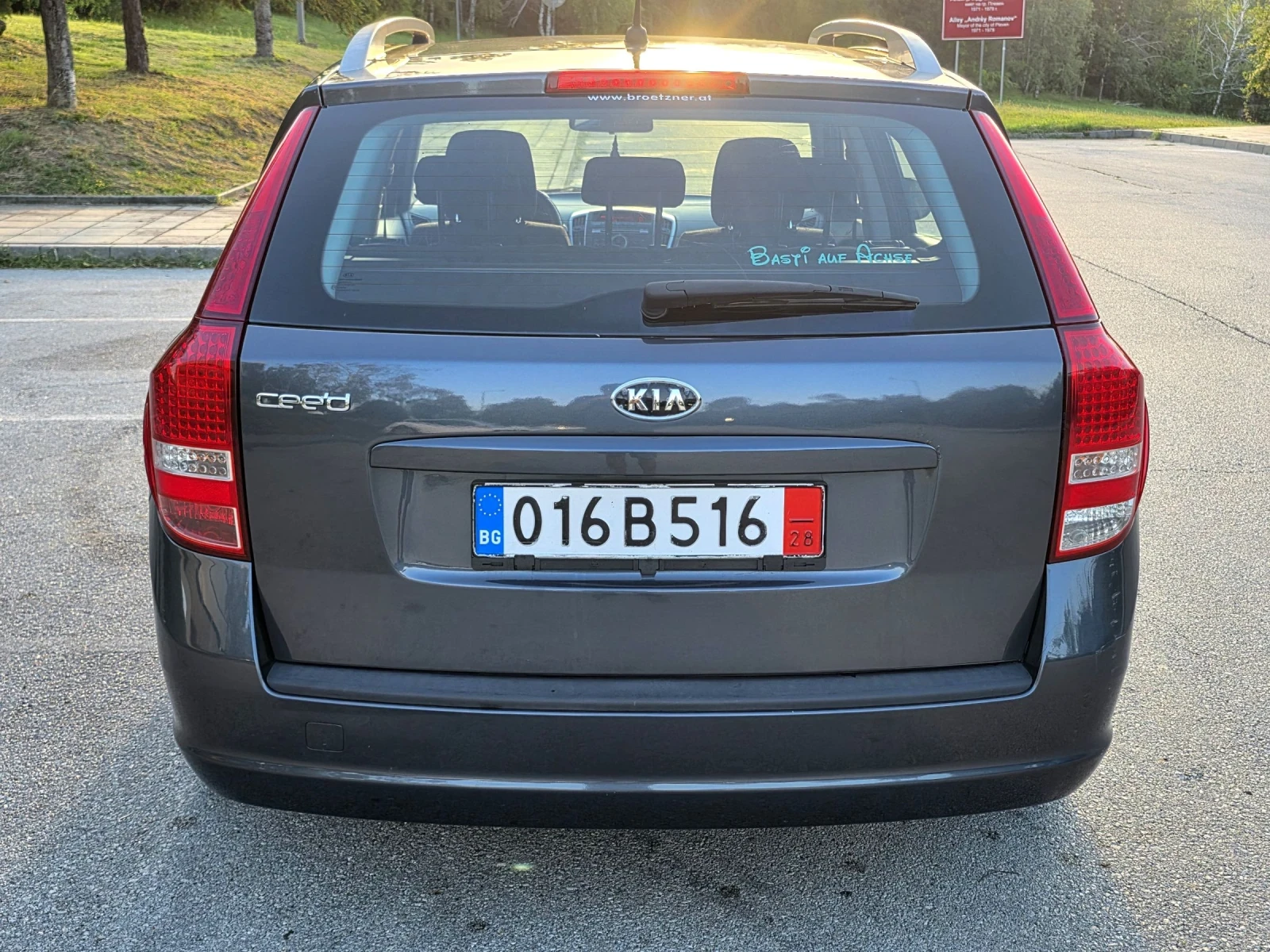 Kia Ceed 1.4 16V-90к.с Фейслифт , снимка 9 - Автомобили и джипове - 55400065