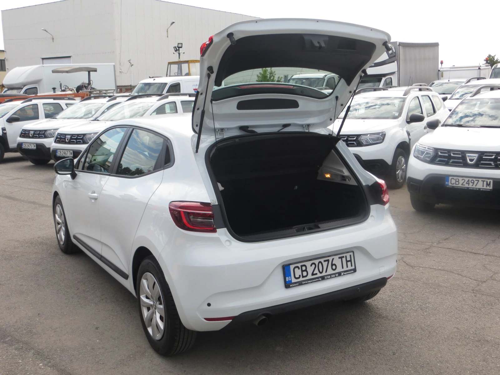 Renault Clio 1.0 ФАБРИЧЕН БЕНЗИН/ГАЗ/ГАРАНЦИОНЕН, снимка 16 - Автомобили и джипове - 55444463