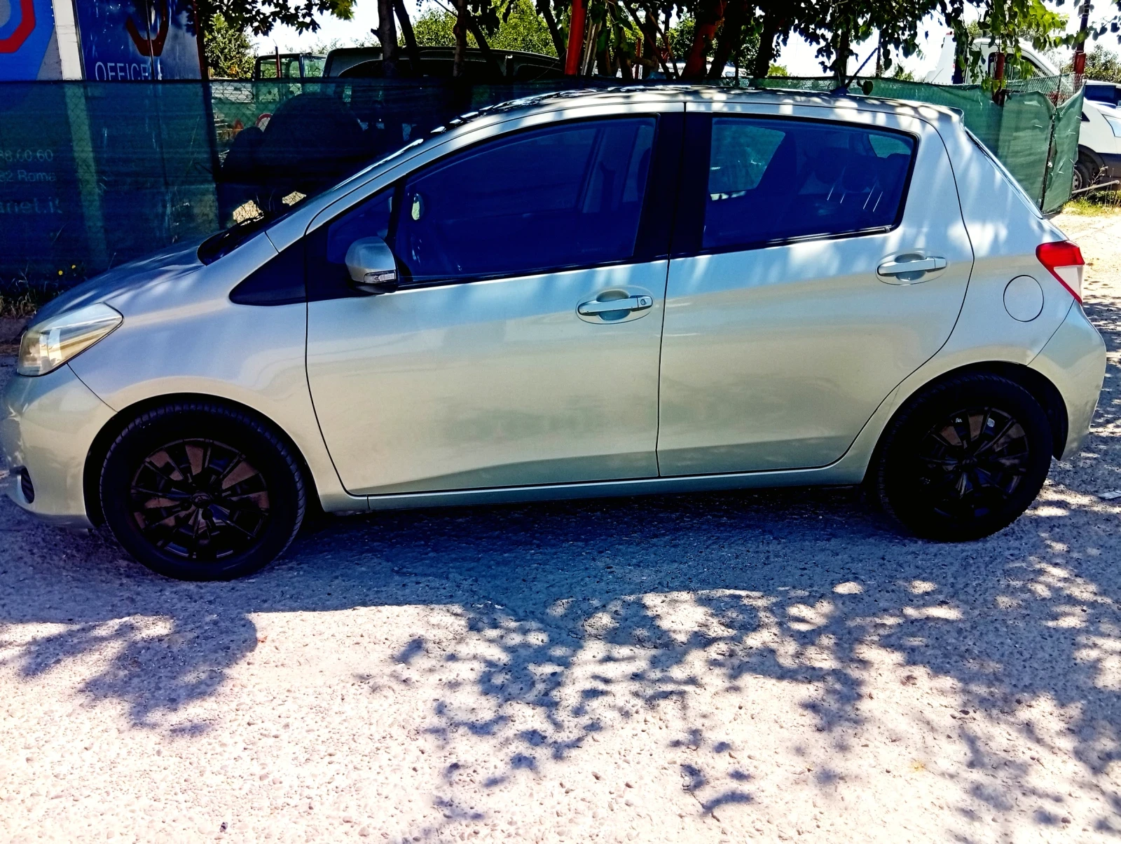 Toyota Yaris 1.33 бензин , снимка 2 - Автомобили и джипове - 55631470
