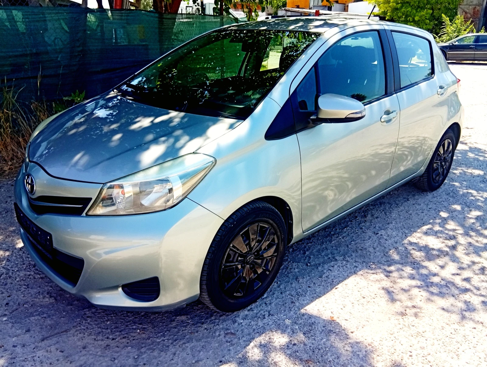 Toyota Yaris 1.33 бензин 