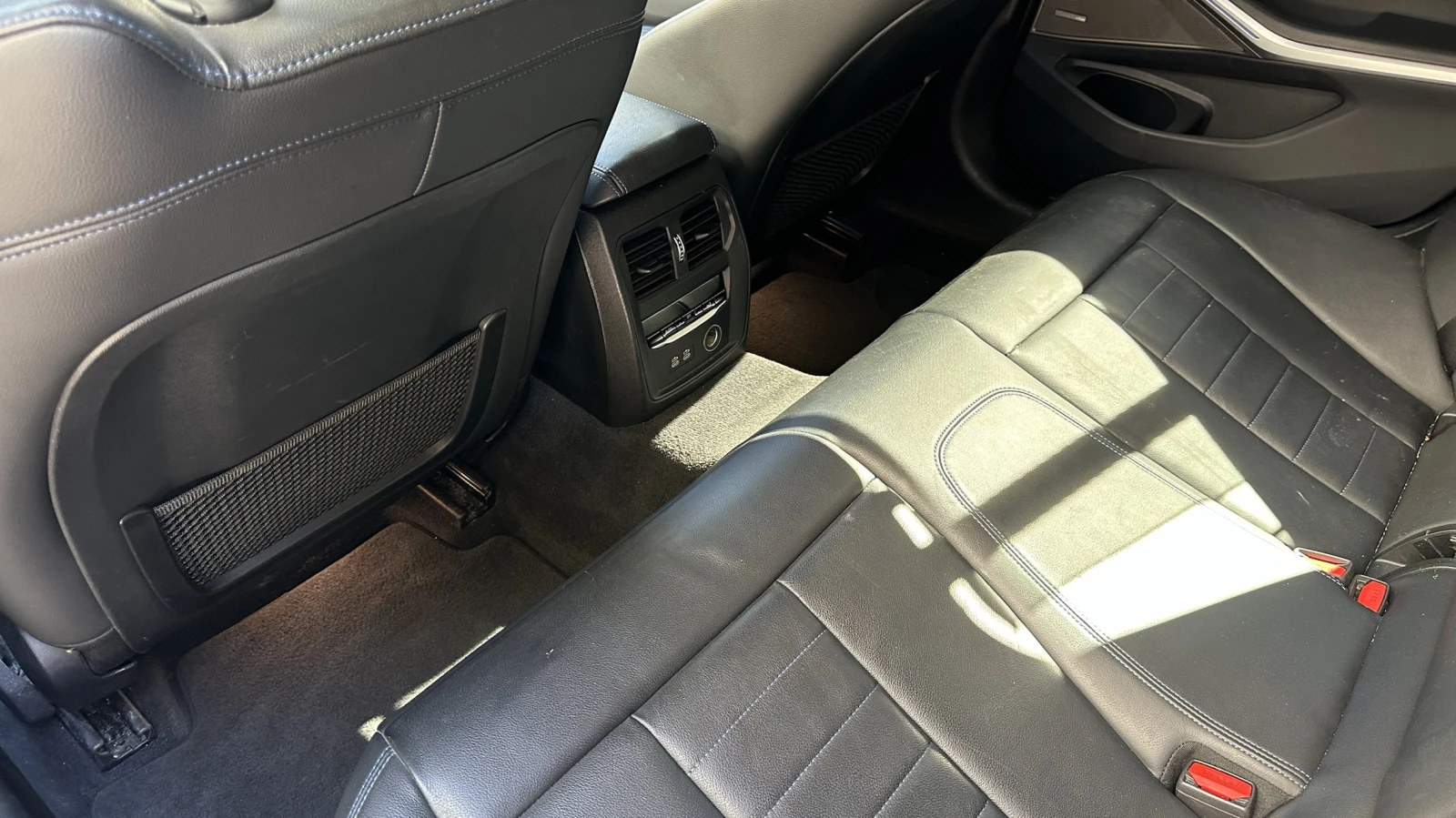 BMW 330 xDrive Touring, снимка 7 - Автомобили и джипове - 56073262