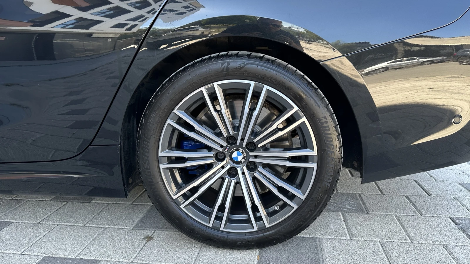 BMW 330 xDrive Touring, снимка 17 - Автомобили и джипове - 56073262