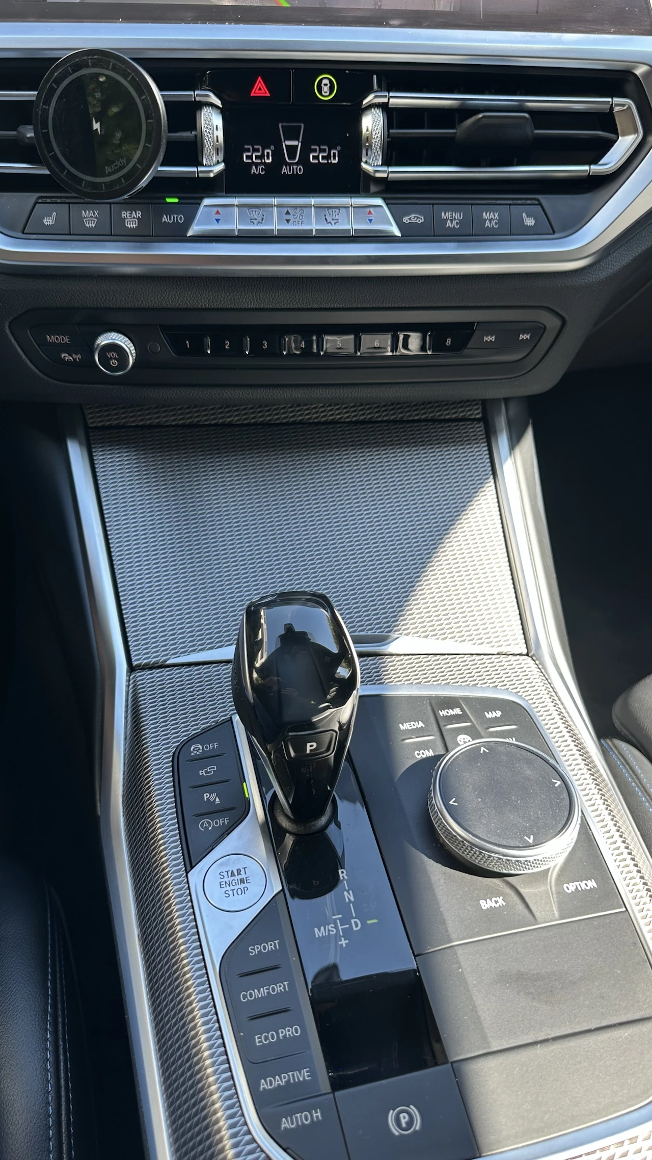 BMW 330 xDrive Touring, снимка 14 - Автомобили и джипове - 56073262
