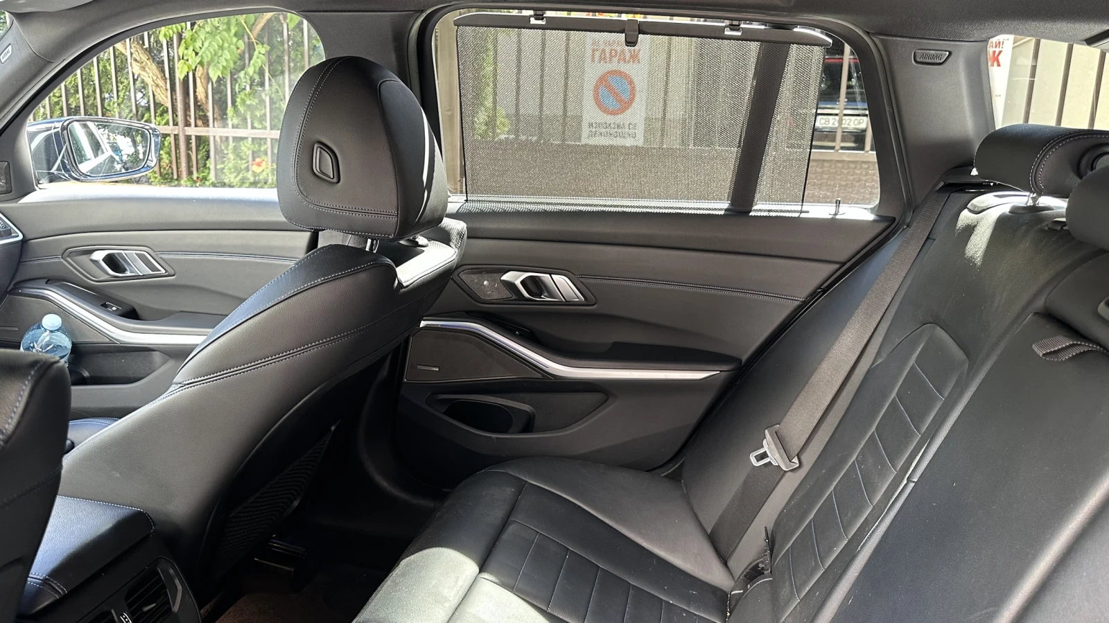 BMW 330 xDrive Touring, снимка 10 - Автомобили и джипове - 56073262