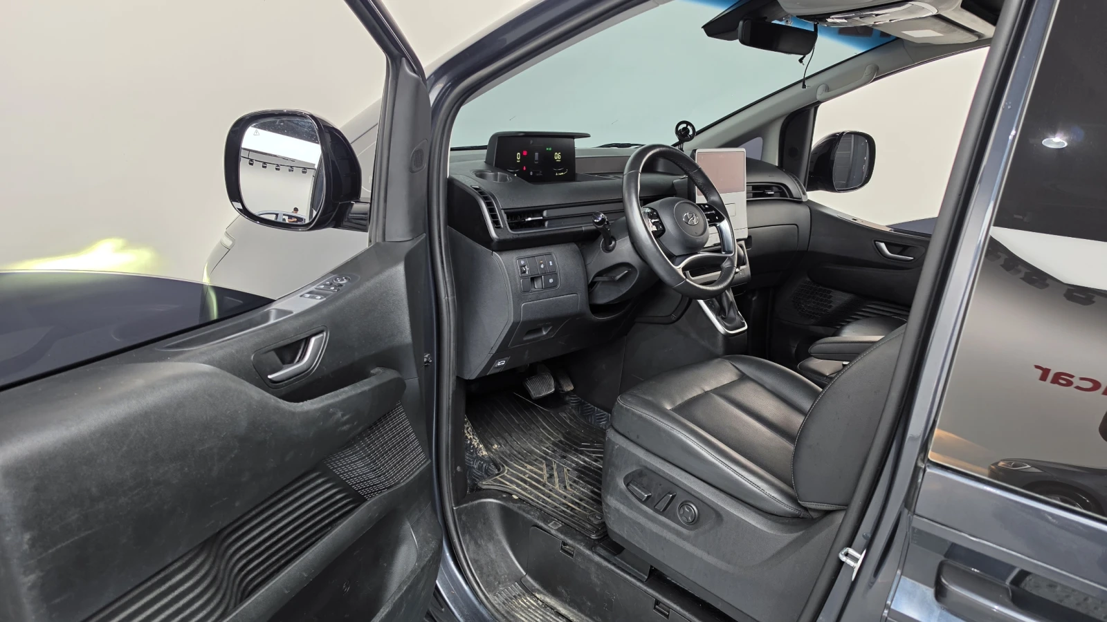 Hyundai Staria LPG / 9 ������ / 240 �.�. | Mobile.bg � ����������� 10