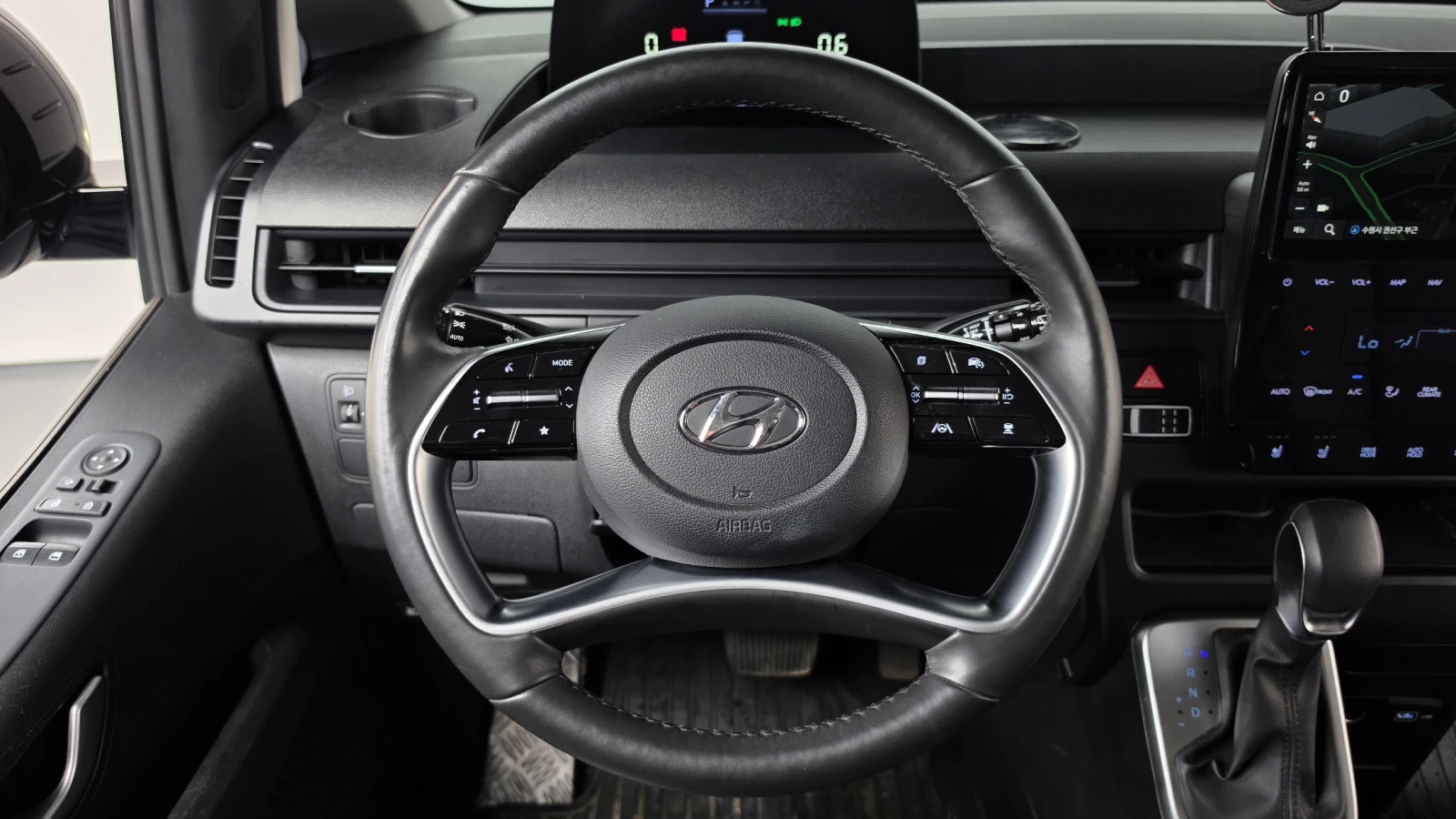Hyundai Staria LPG / 9 ������ / 240 �.�. | Mobile.bg � ����������� 13
