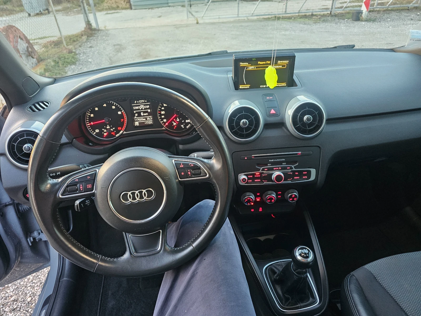 Audi A1, снимка 11 - Автомобили и джипове - 56601935
