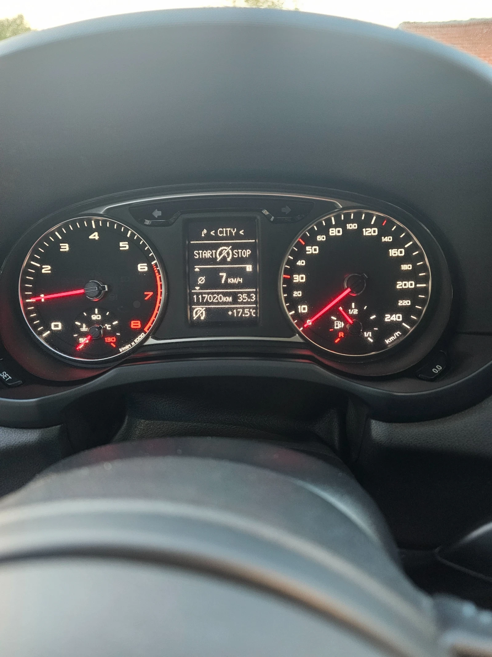 Audi A1, снимка 12 - Автомобили и джипове - 56601935