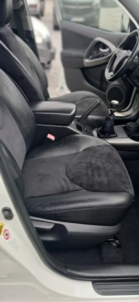 Toyota Rav4 2.2D4D - 5600 € / 10952.65 лв. - 32397771 13