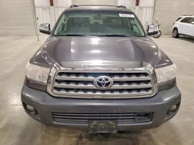 ������ Toyota Sequoia