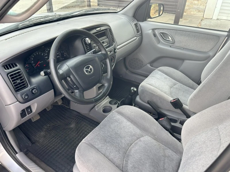 Mazda Tribute 2.0i 4x4, снимка 7 - Автомобили и джипове - 52696153