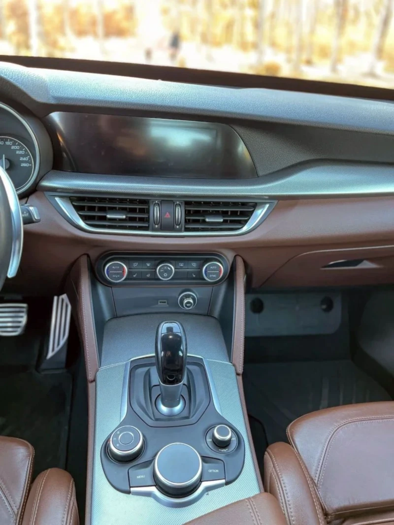Alfa Romeo Stelvio 2.2, снимка 10 - Автомобили и джипове - 49801654