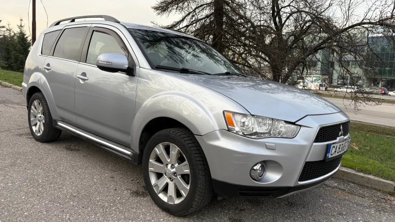 Mitsubishi Outlander, снимка 2 - Автомобили и джипове - 52630042
