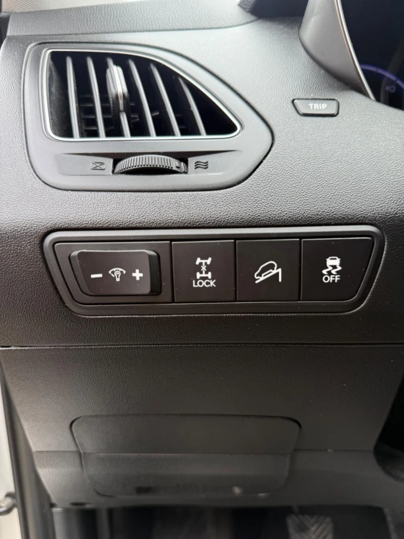 Hyundai IX35 Tucson 1.7 116, снимка 6 - Автомобили и джипове - 52957521