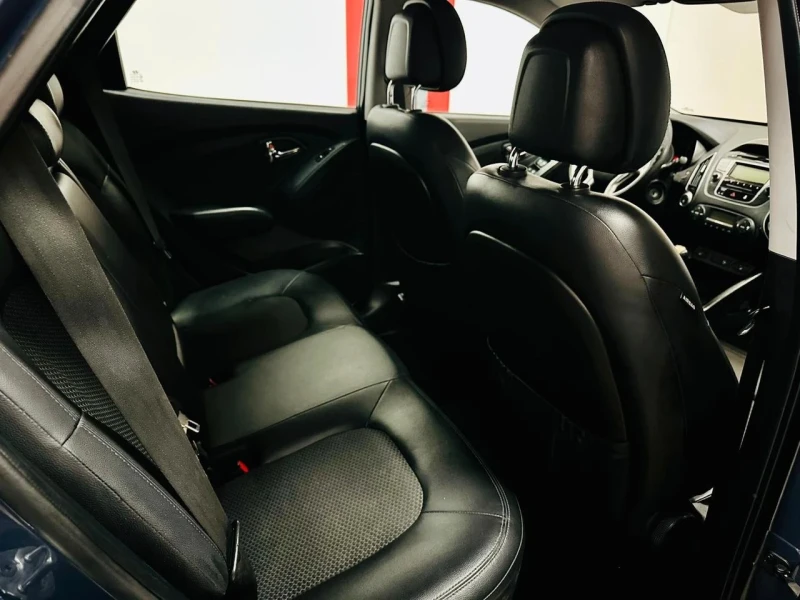 Hyundai IX35 Tucson 1.7 116, снимка 9 - Автомобили и джипове - 52957521