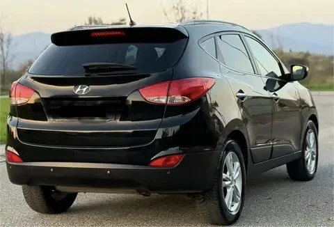 Hyundai IX35 Tucson 1.7 116, снимка 3 - Автомобили и джипове - 52957521