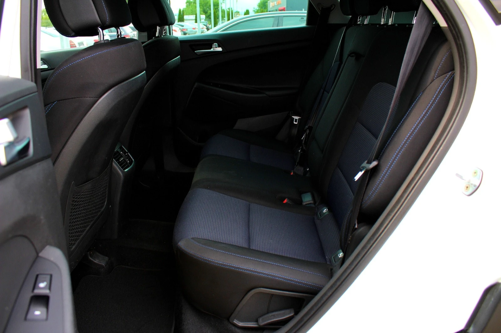 Hyundai Tucson 1.7CRDi СОБСТВЕН ЛИЗИНГ/KEYLESS GO/ЕВРО 6В | Mobile.bg — изображение 14