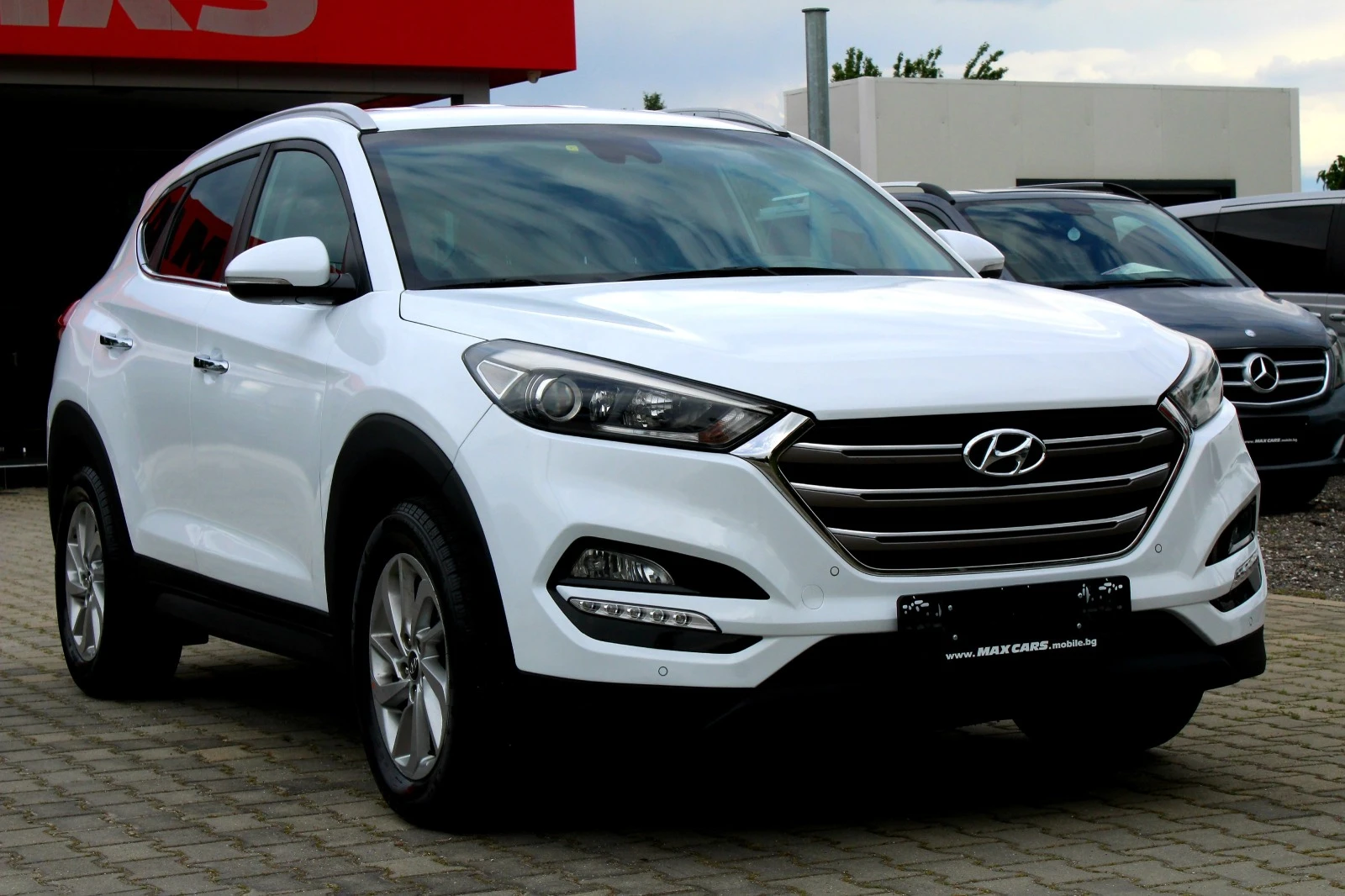 Hyundai Tucson 1.7CRDi СОБСТВЕН ЛИЗИНГ/KEYLESS GO/ЕВРО 6В - изображение 2