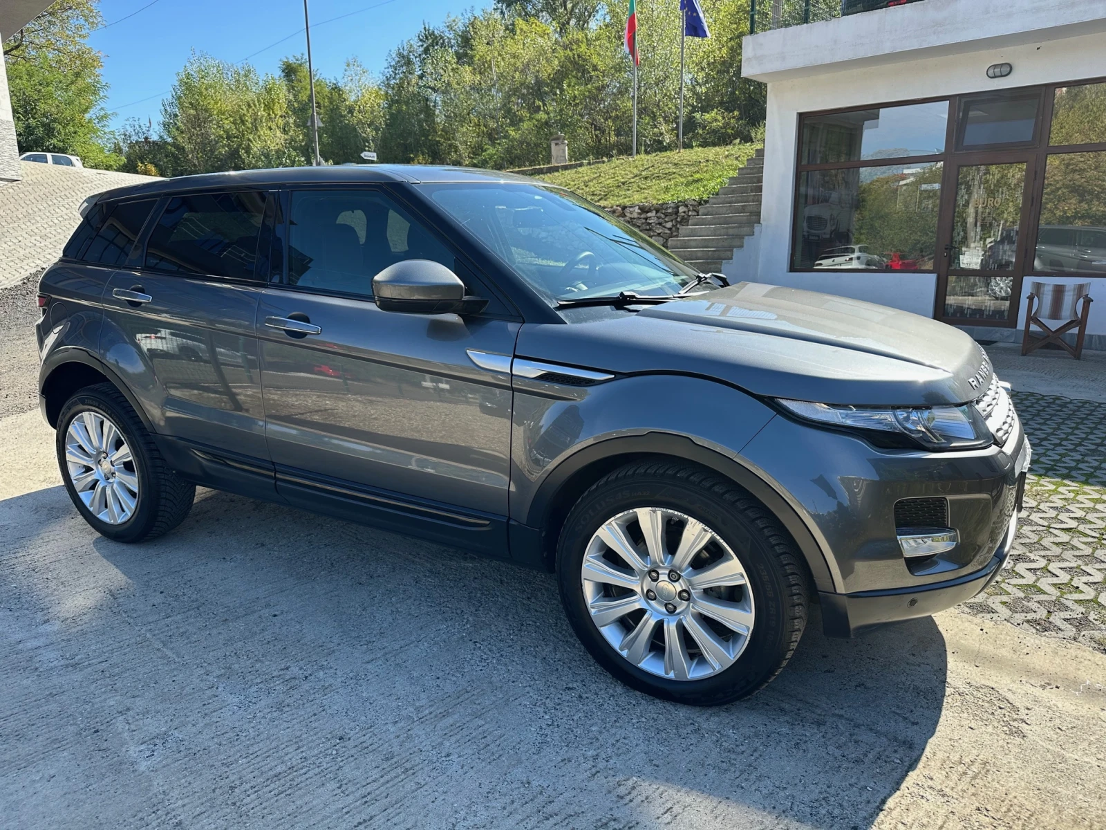 Land Rover Range Rover Evoque 2.2SD4 190к.с. - изображение 3