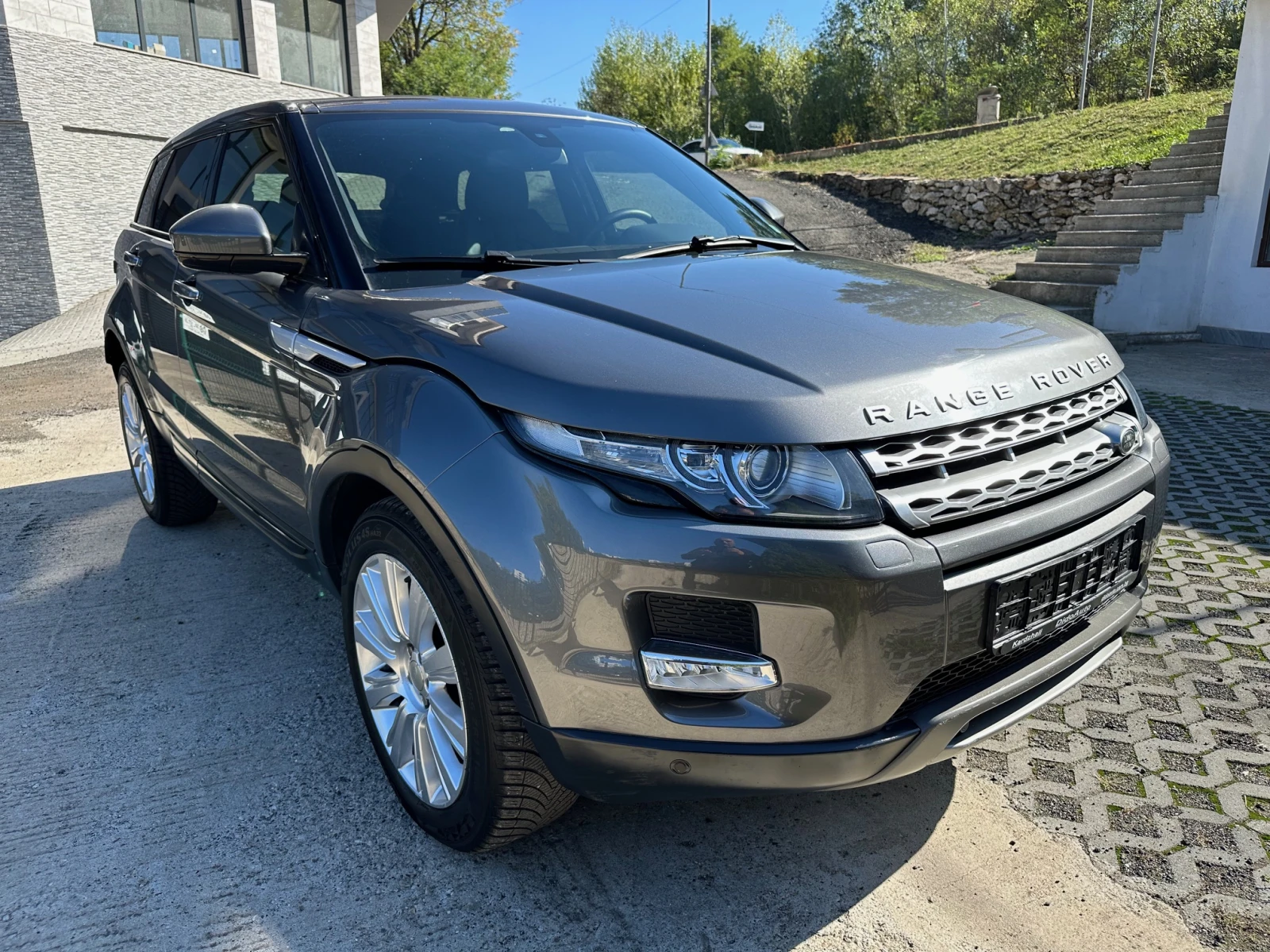 Land Rover Range Rover Evoque 2.2SD4 190к.с. - изображение 2