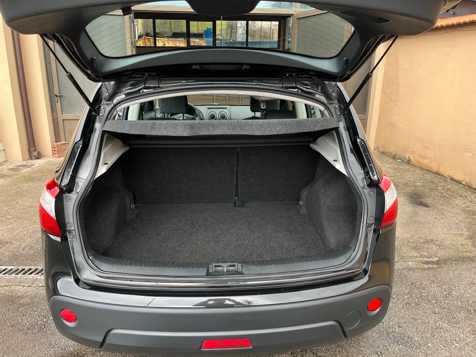 Nissan Qashqai 1.5 DCI - изображение 9