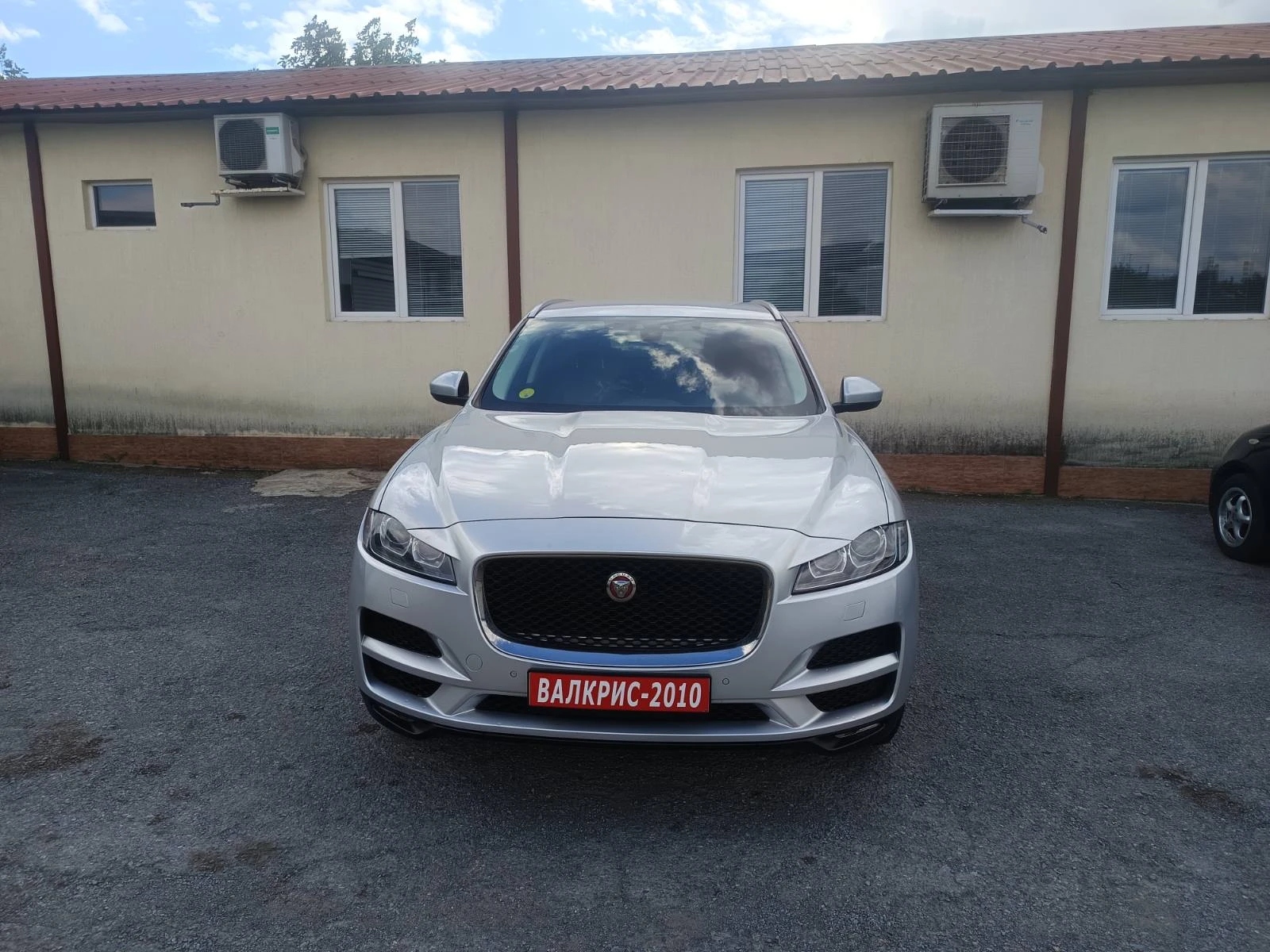 Jaguar F-PACE Pure - AWD - КОЖЕН САЛОН - изображение 3