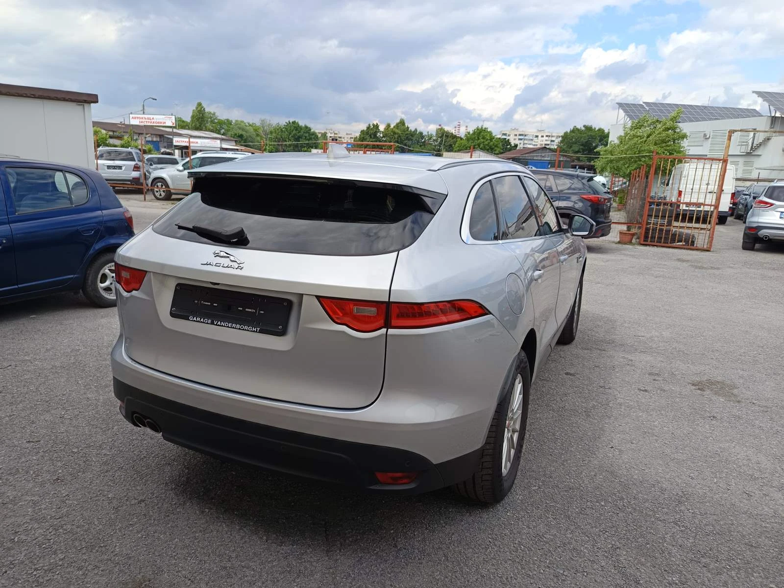 Jaguar F-PACE Pure - AWD - КОЖЕН САЛОН - изображение 7