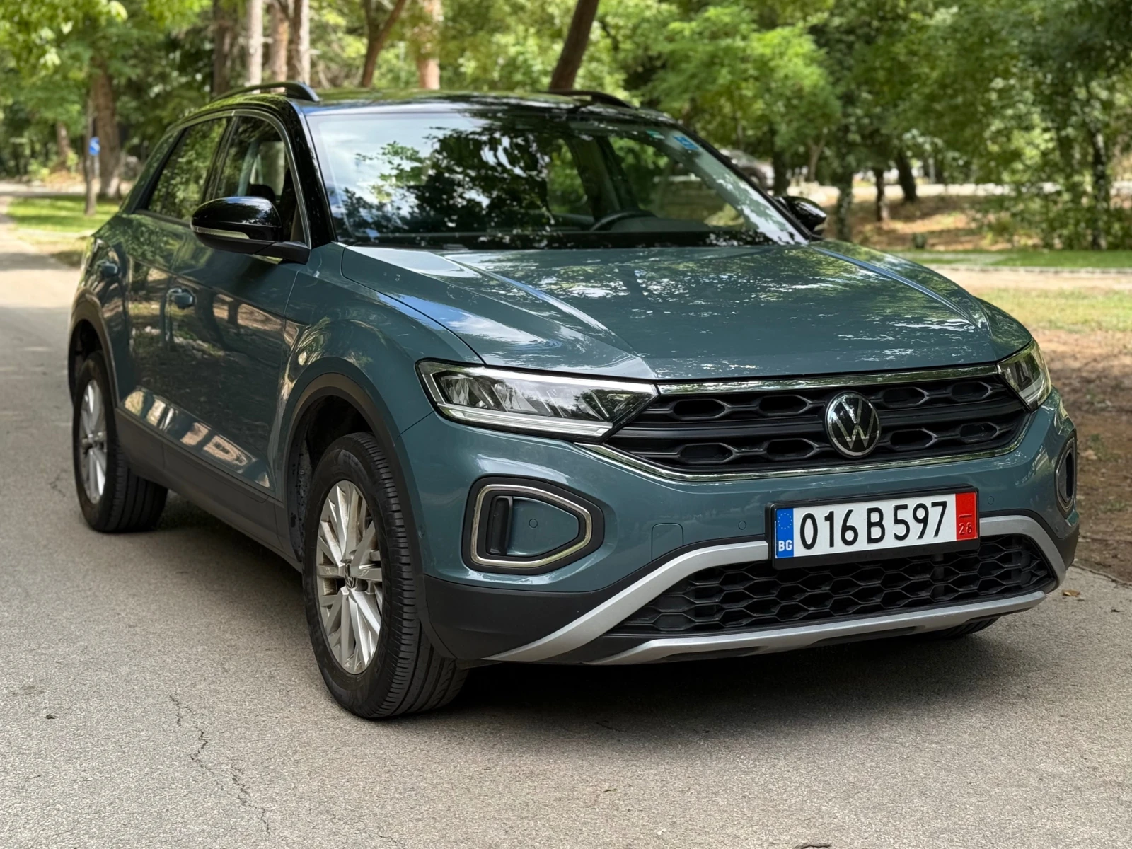 VW T-Roc  1.5 TSI* FACE* DSG* DIGITAL* DIST* ASIST* CARPLAY - изображение 3