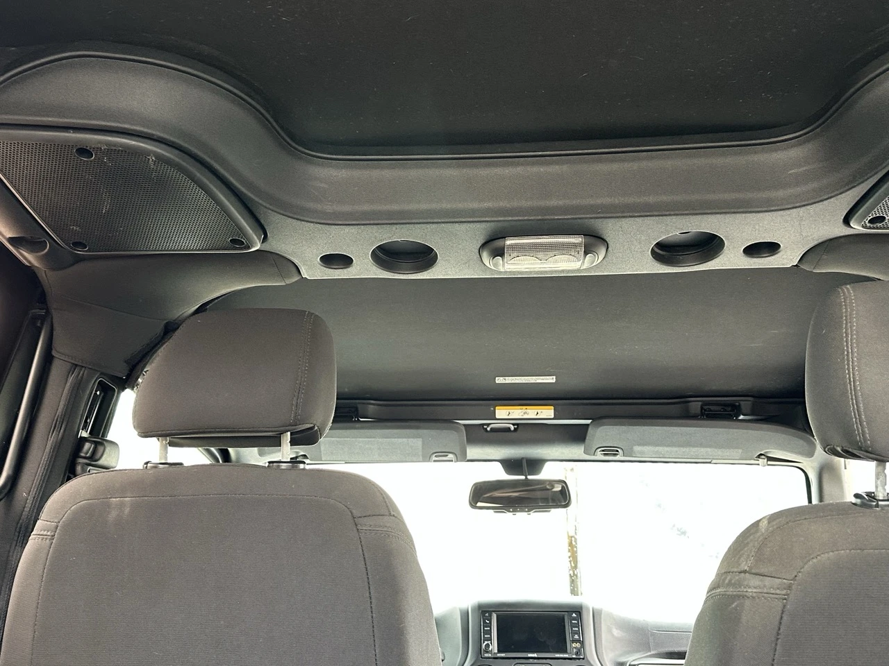 Jeep Wrangler Sport Utility , снимка 6 - Автомобили и джипове - 54087217