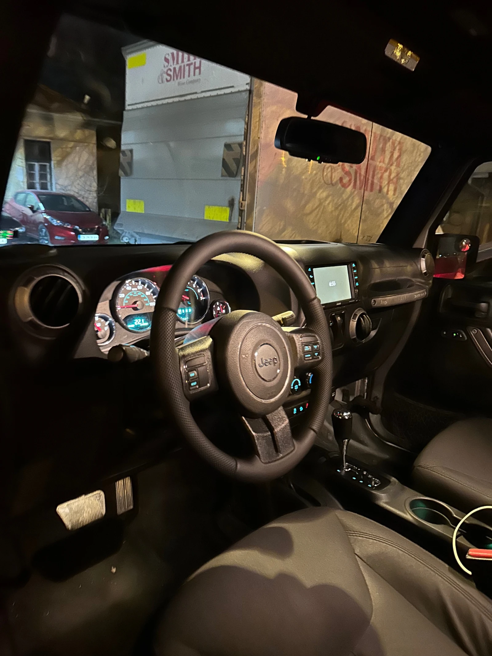 Jeep Wrangler Sport Utility , снимка 14 - Автомобили и джипове - 54087217