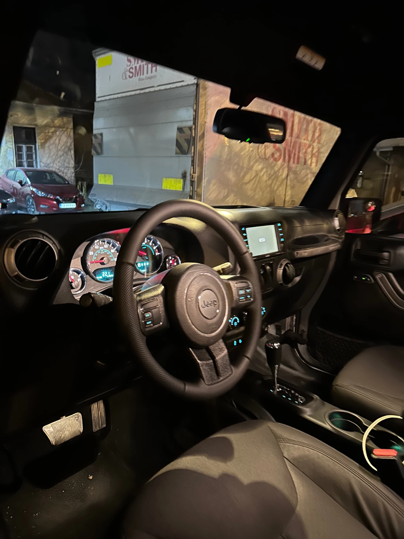 Jeep Wrangler Sport Utility , снимка 13 - Автомобили и джипове - 54087217