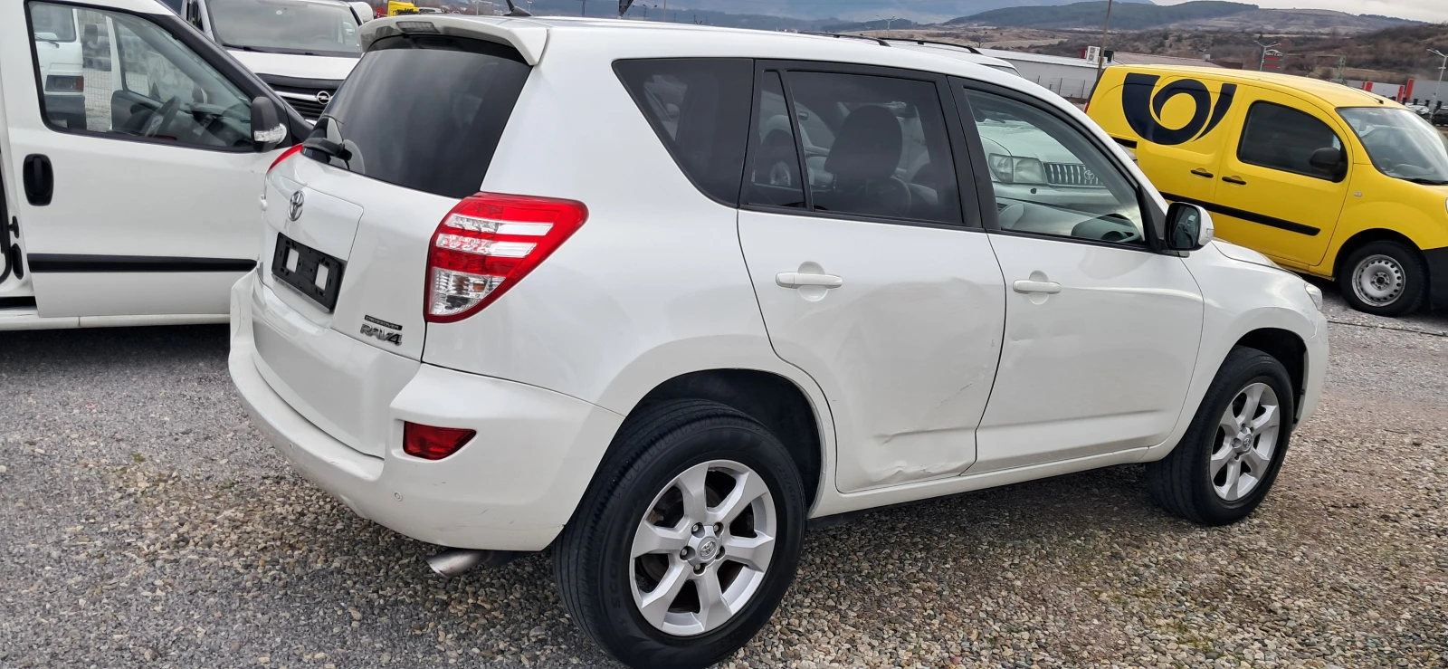 Toyota Rav4 2.2D4D - изображение 5