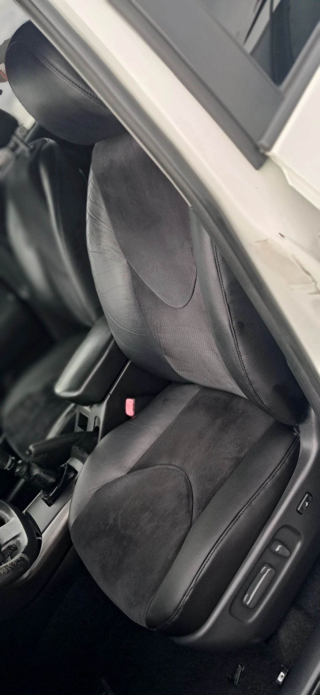 Toyota Rav4 2.2D4D - изображение 7