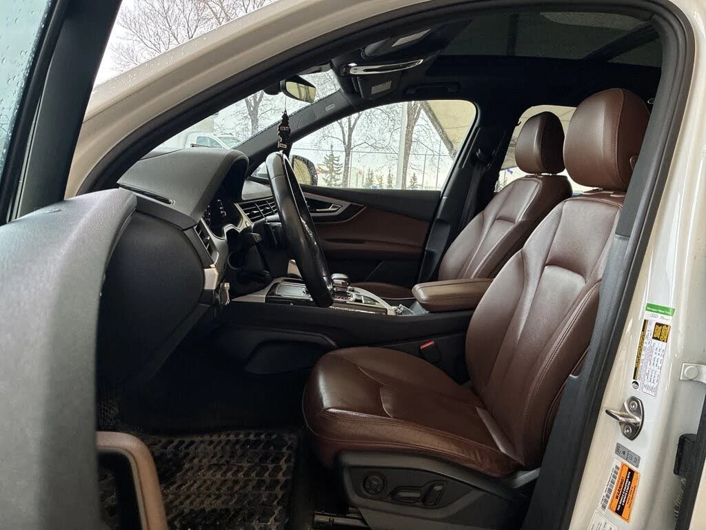 Audi Q7 3.0 TFSI* quattro* Technik* АвтоКредит* (ЦЕНА ДО Б, снимка 11 - Автомобили и джипове - 54001338