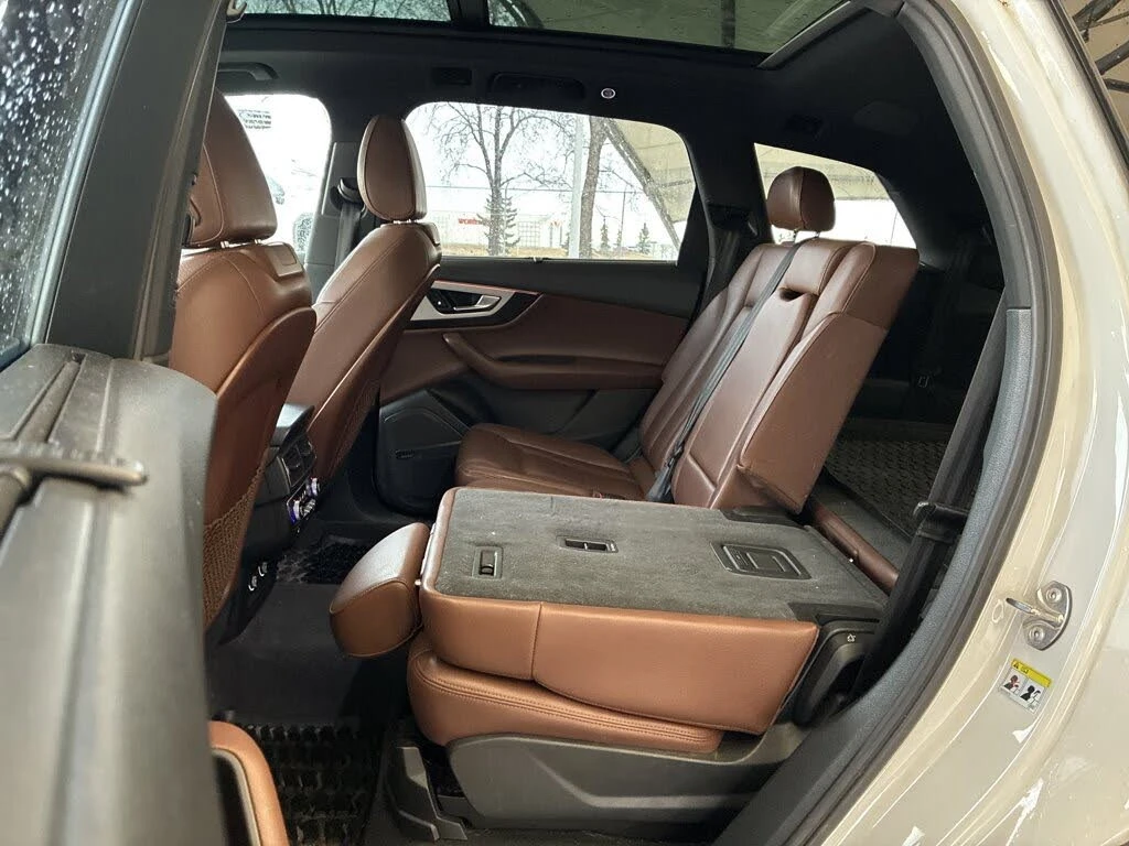 Audi Q7 3.0 TFSI* quattro* Technik* АвтоКредит* (ЦЕНА ДО Б, снимка 8 - Автомобили и джипове - 54001338