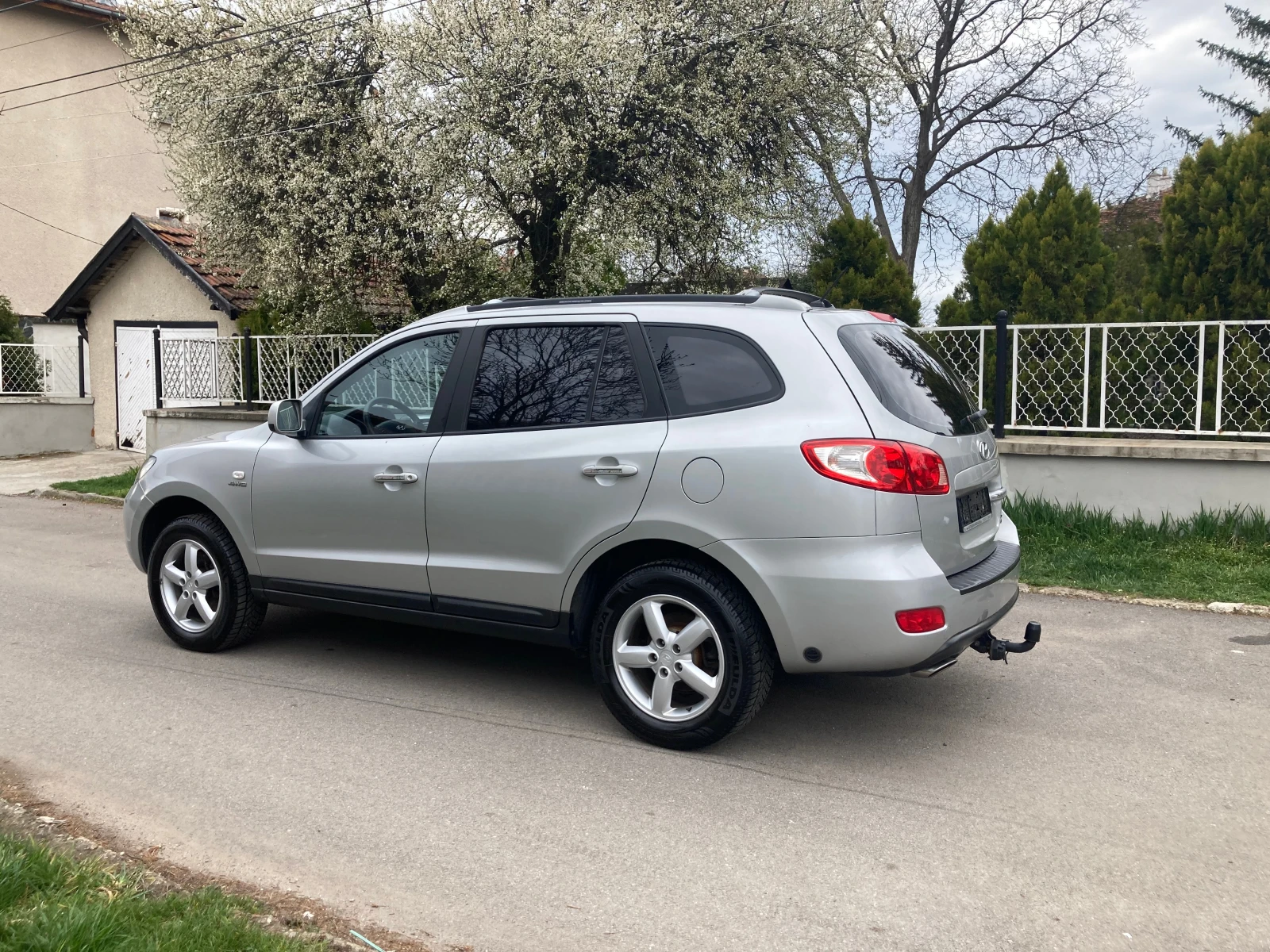 Hyundai Santa fe 2.7 ЧИСТО НОВ-113360хил.км. ГАЗ+ БЕНЗИН 4?4, снимка 3 - Автомобили и джипове - 54051334