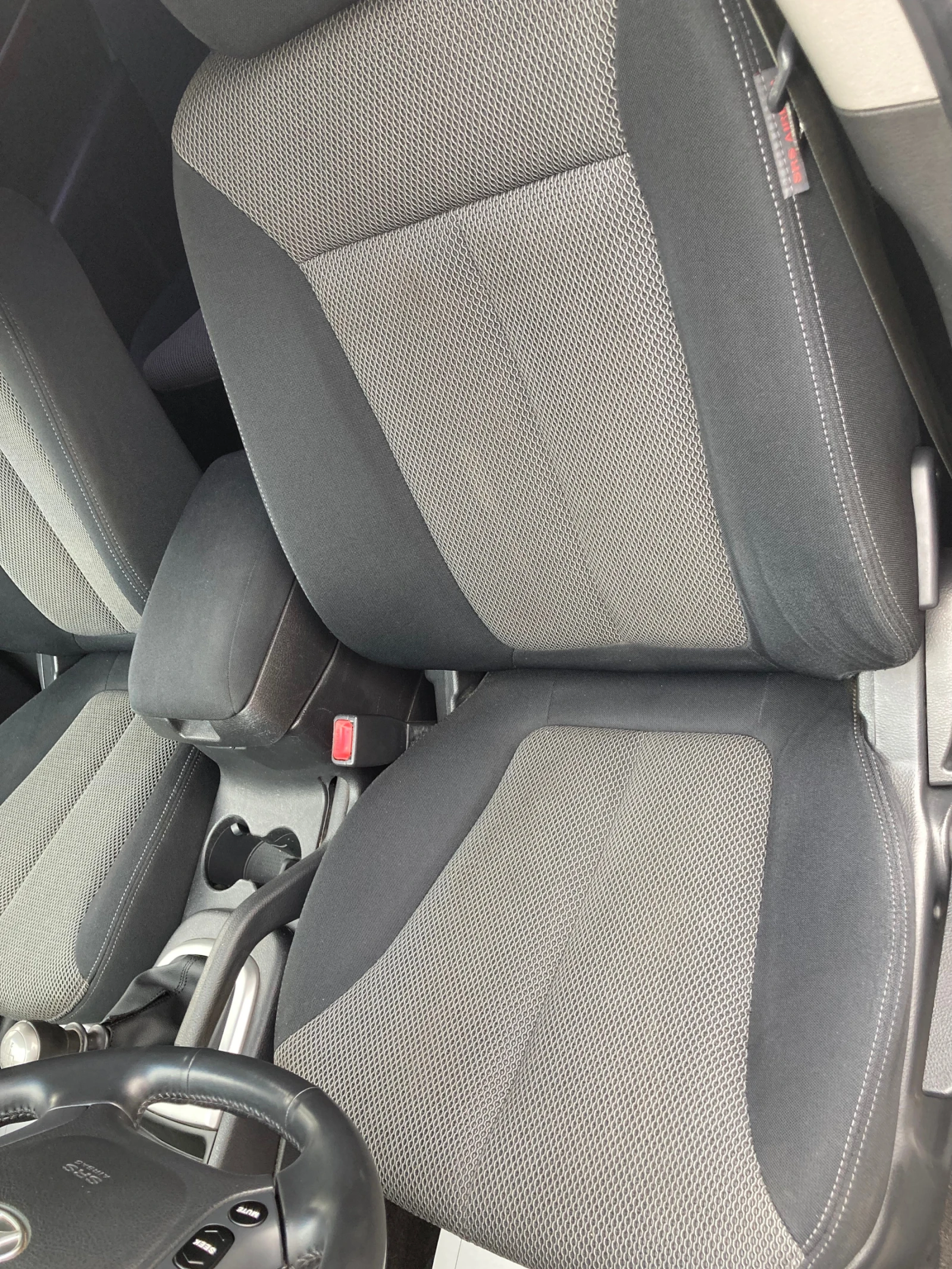 Hyundai Santa fe 2.7 ЧИСТО НОВ-113360хил.км. ГАЗ+ БЕНЗИН 4?4, снимка 8 - Автомобили и джипове - 54051334