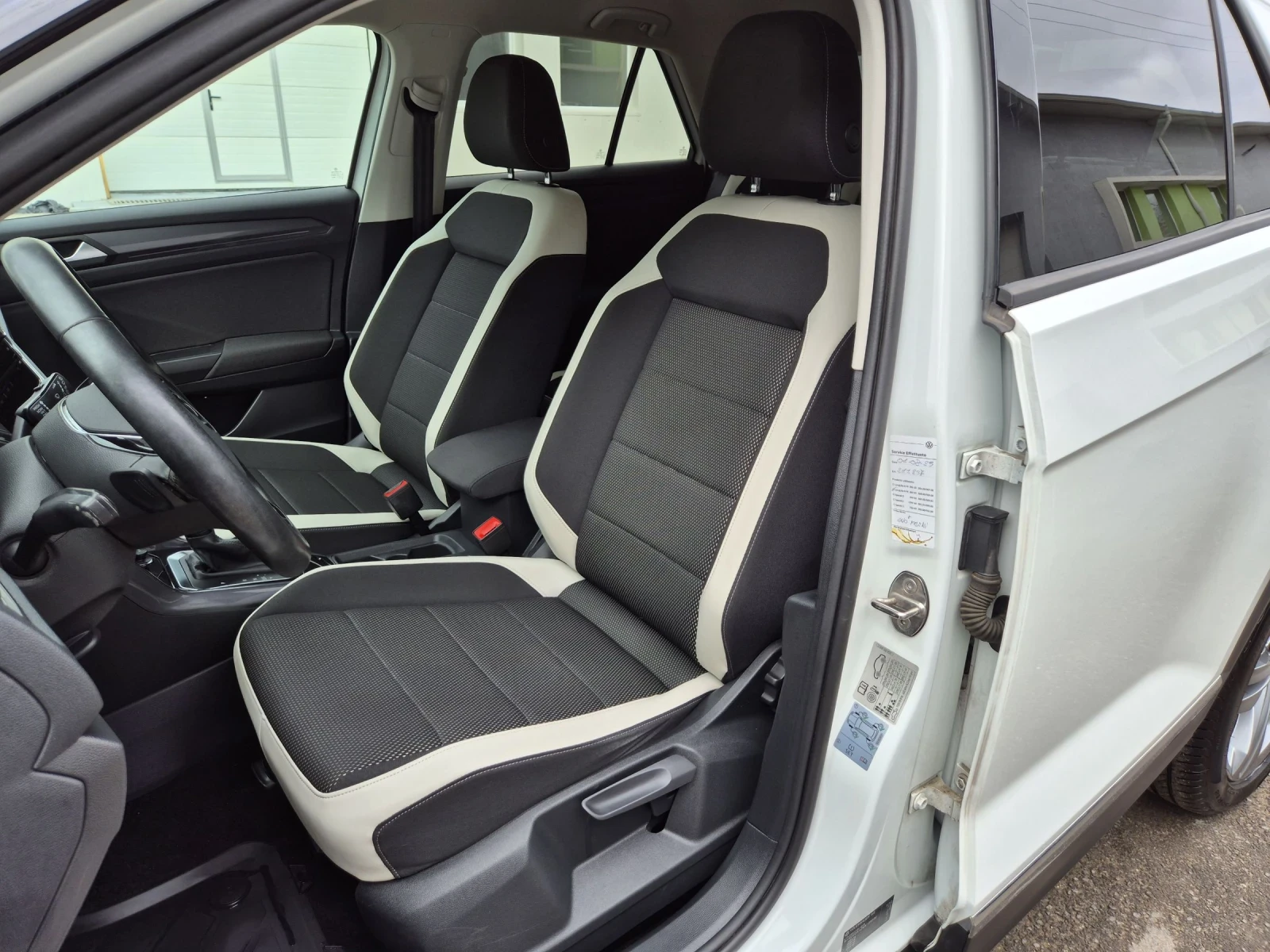 VW T-Roc 2.0TDI Style Digital Matrix Distr Камера , снимка 10 - Автомобили и джипове - 54074100