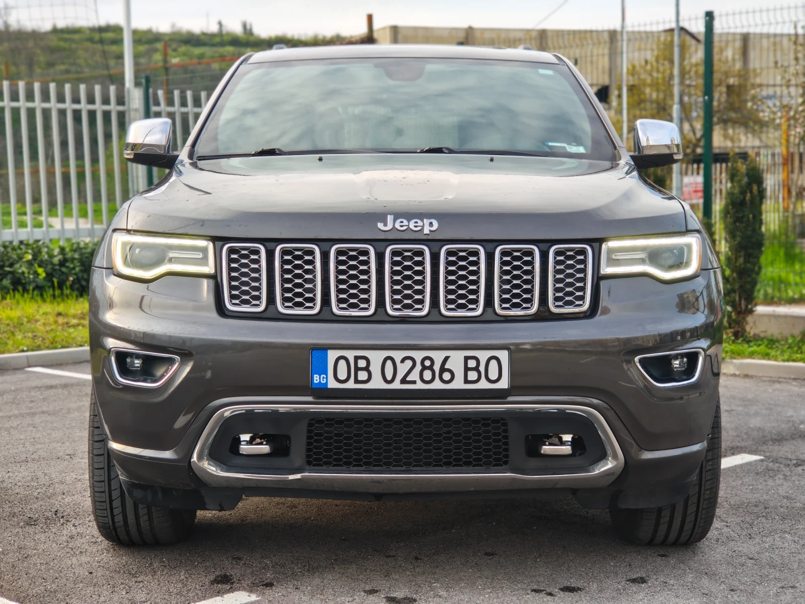 Jeep Grand cherokee 5.7 Overland, снимка 2 - Автомобили и джипове - 54206921