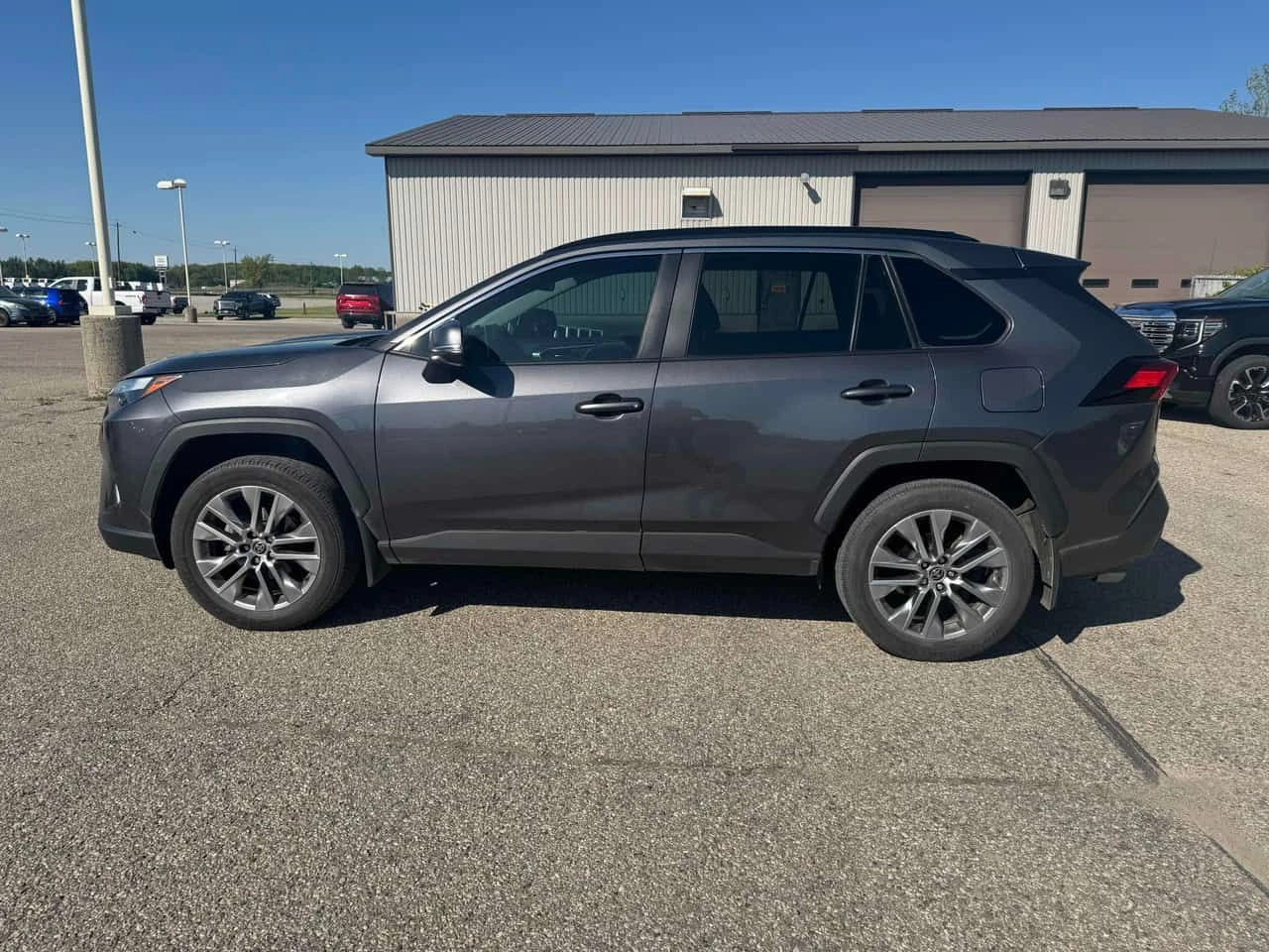 Toyota Rav4 * XLE * CARFAX * ПОДРЕВИ * ПАНО * 2 КЛЮЧА, снимка 2 - Автомобили и джипове - 54774981