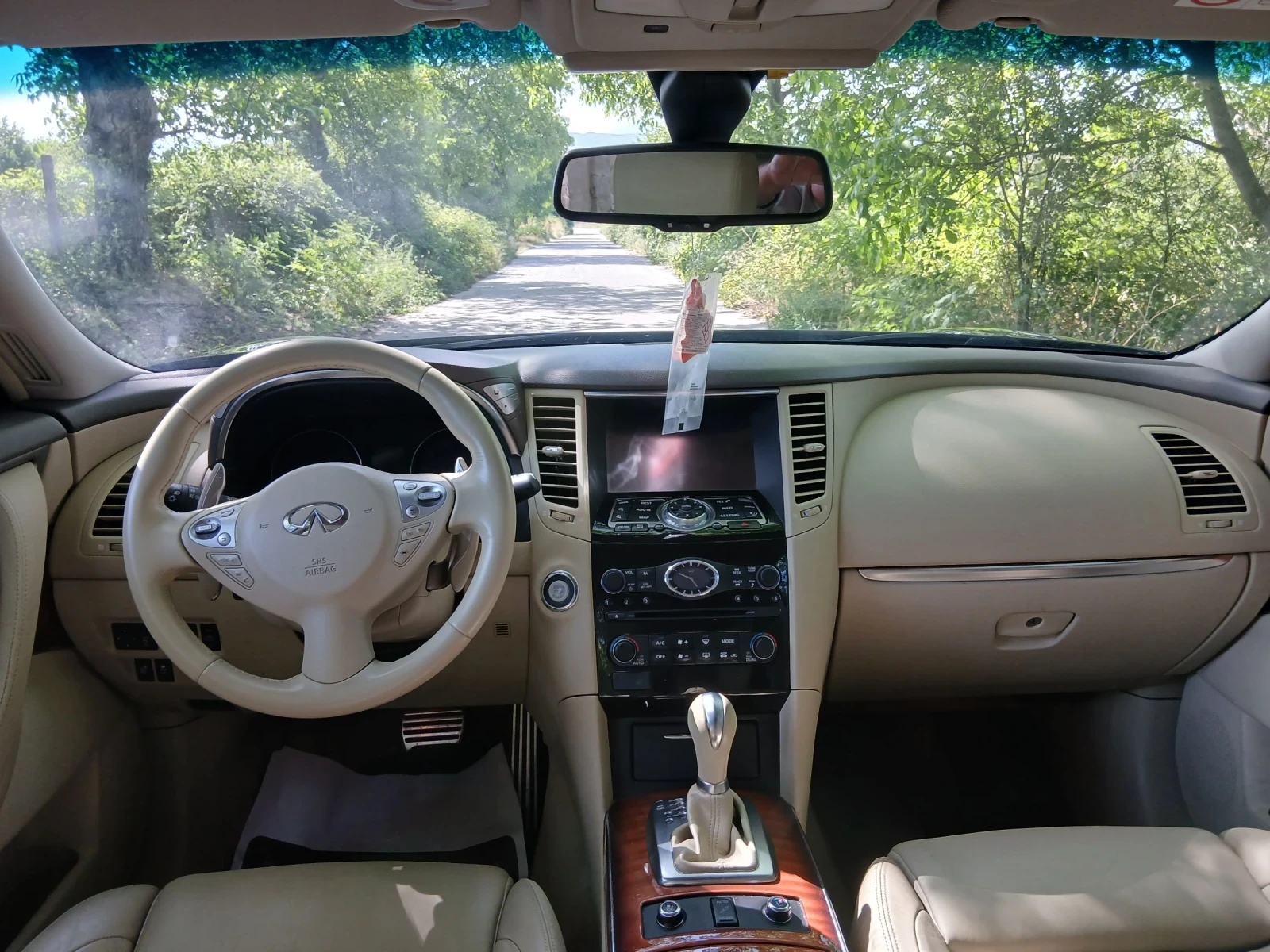 Infiniti QX70 3.0 d 4x4, снимка 9 - Автомобили и джипове - 55425642