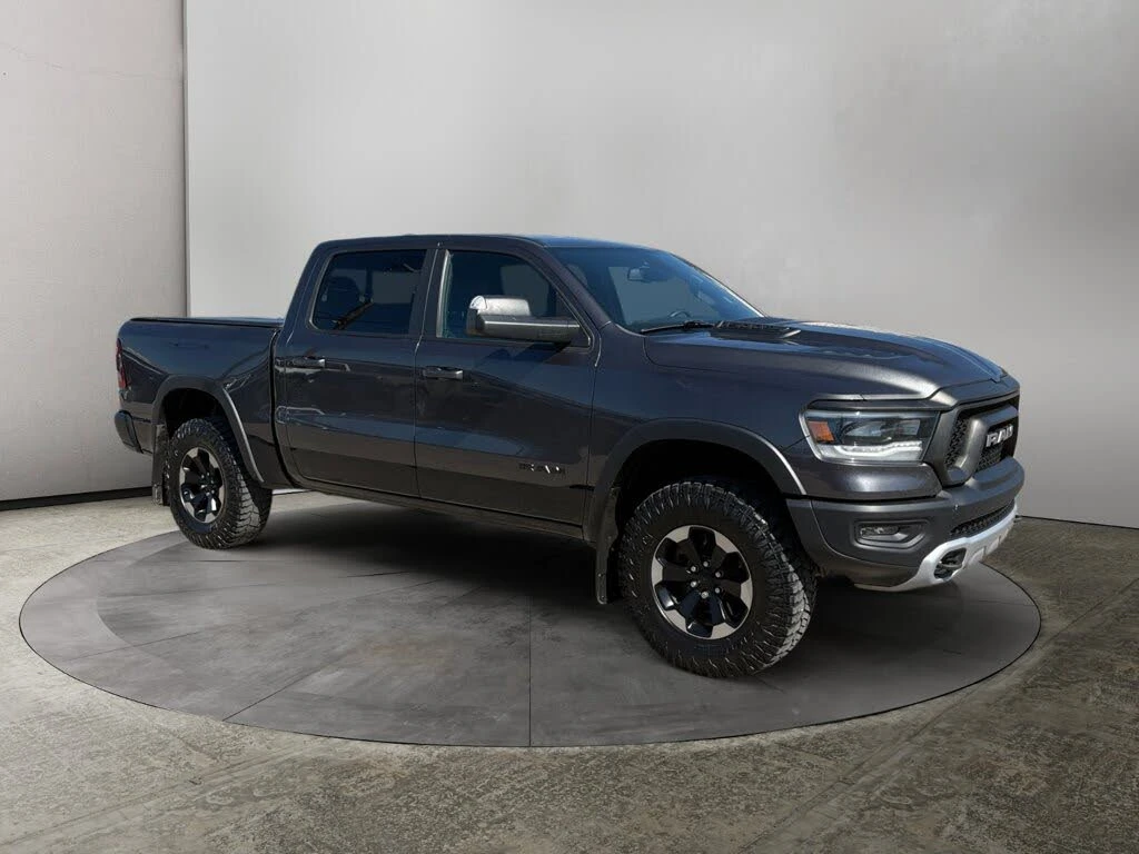 Dodge RAM 1500 REBEL 5, 7 Hemi