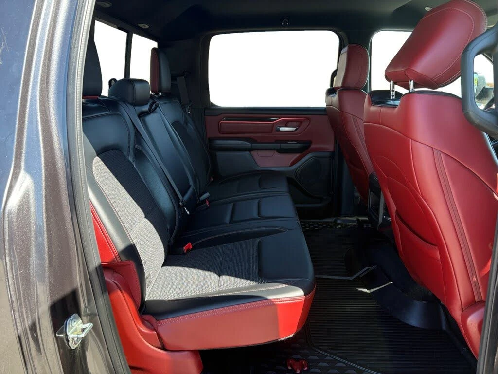 Dodge RAM 1500 REBEL 5, 7 Hemi, снимка 6 - Автомобили и джипове - 55444839