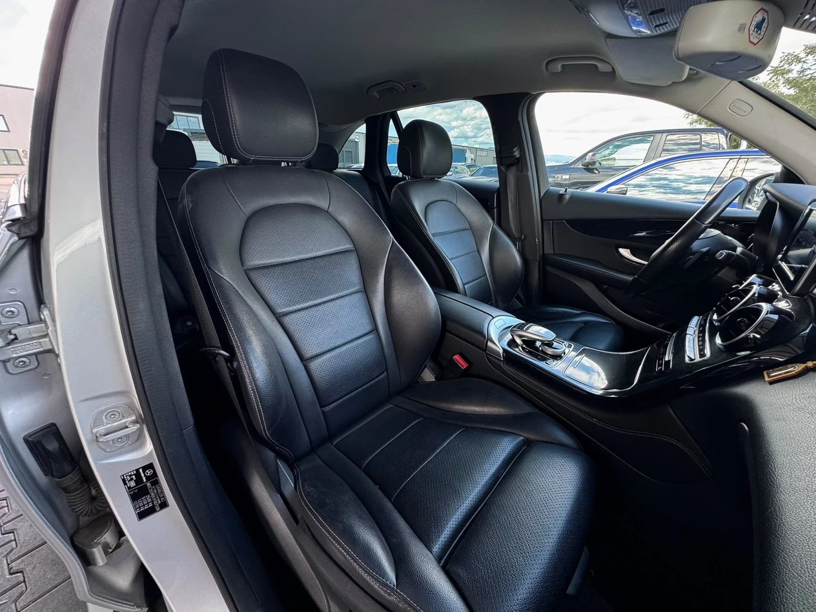 Mercedes-Benz GLC 220 GLC 220d 4MATIC, снимка 8 - Автомобили и джипове - 55682802