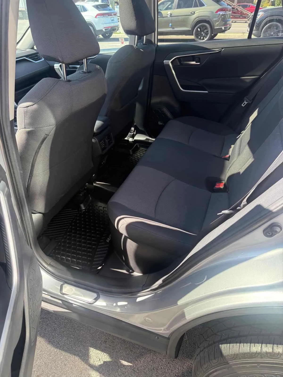 Toyota Rav4 * Hybrid XLE * CARFAX * , снимка 10 - Автомобили и джипове - 56247589