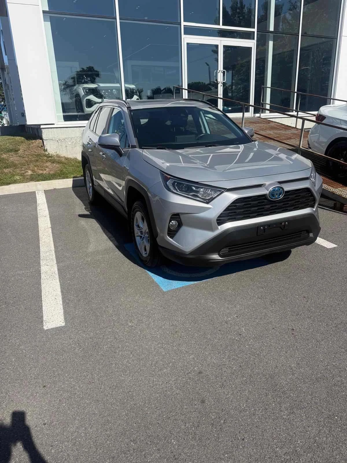 Toyota Rav4 * Hybrid XLE * CARFAX * , снимка 3 - Автомобили и джипове - 56247589